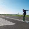 T-shirt Mann Tempelhofer Park, Bambus-Aubergine- Modell Skater jump 1
