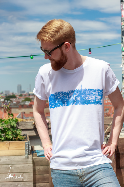 T-shirt-Unisex-Panorama-Berlin-WHITE-Print-Blue--Jannick-1-BD